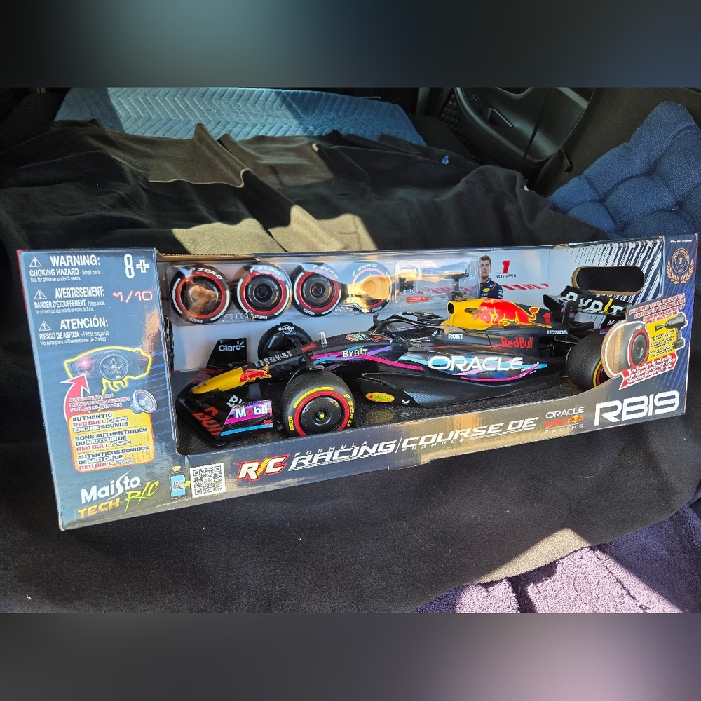 Maisto RC Formula 1 Oracle Red Bull 2023 Champion